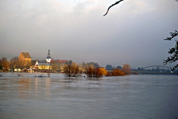 005 Beverungen-Weserbrücke - Hochwasser 2012
